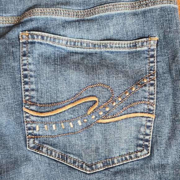 Lee Sinfully Soft Medium Wash Boot Cut Jeans Size 14 Medium - Picture 14 of 14